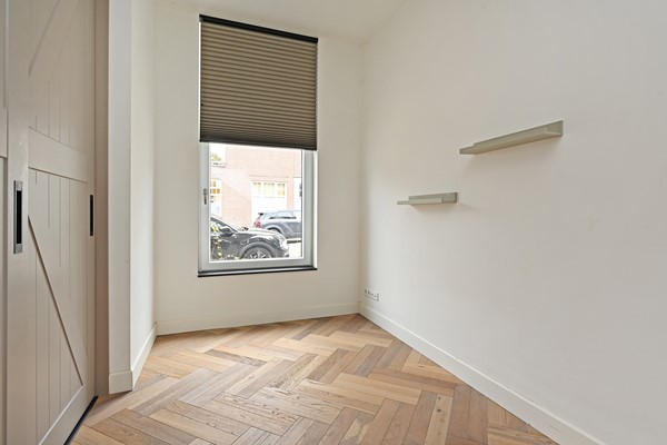 Medium property photo - Pijnboomstraat 3, 2565 ZH Den Haag